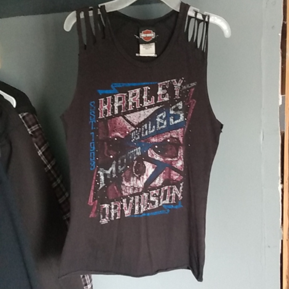 Women's distressed Small H-D